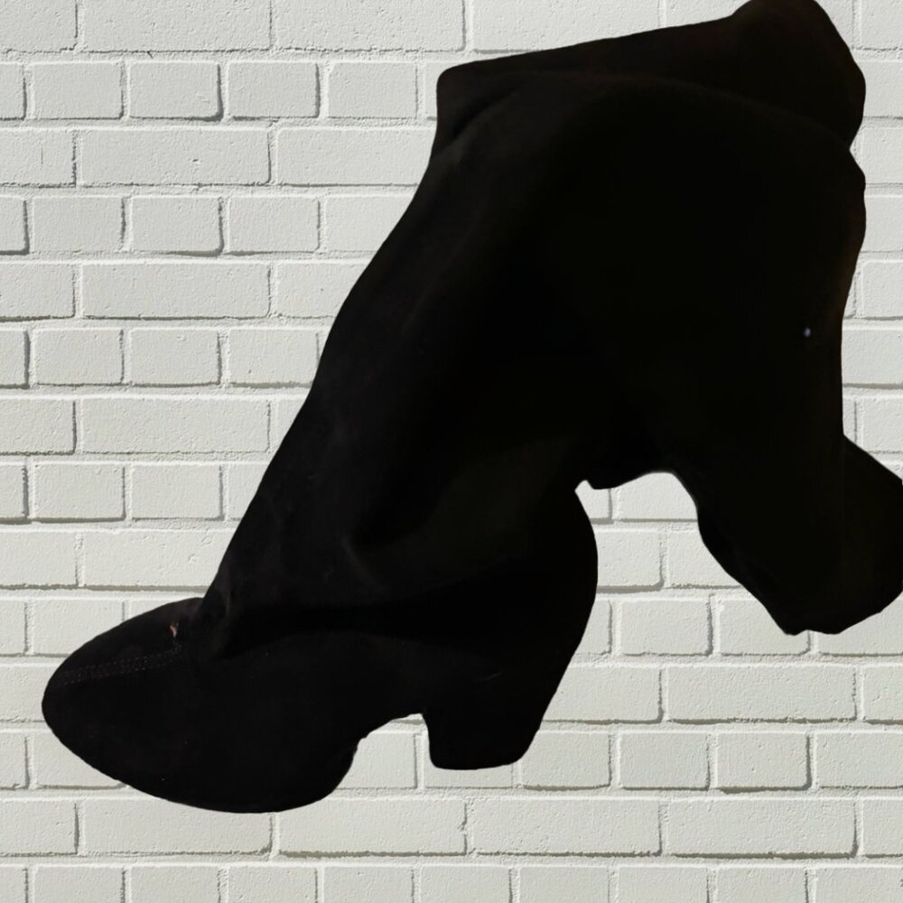 4 EVER 21 SUEDE BOOTS - Picture 3 of 5